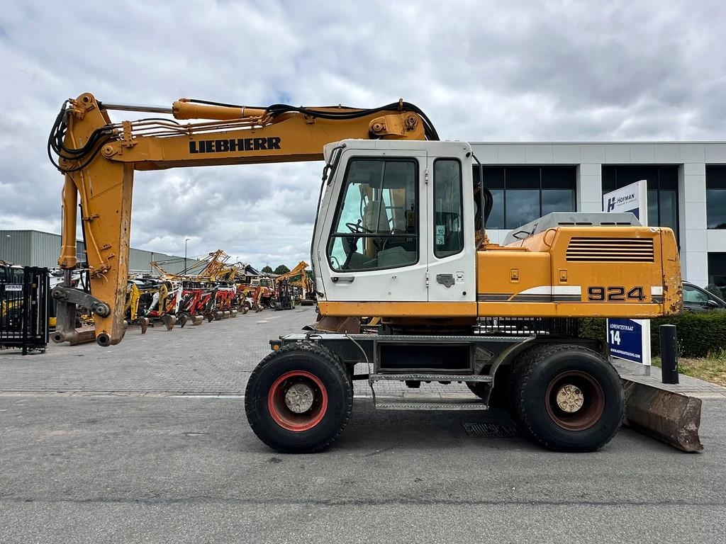 Liebherr A924