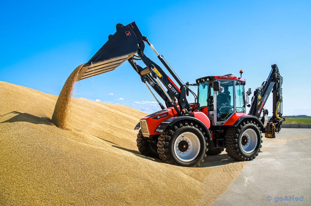 Tractopelle Huddig 1260 — occasion 2021, 8 300 h