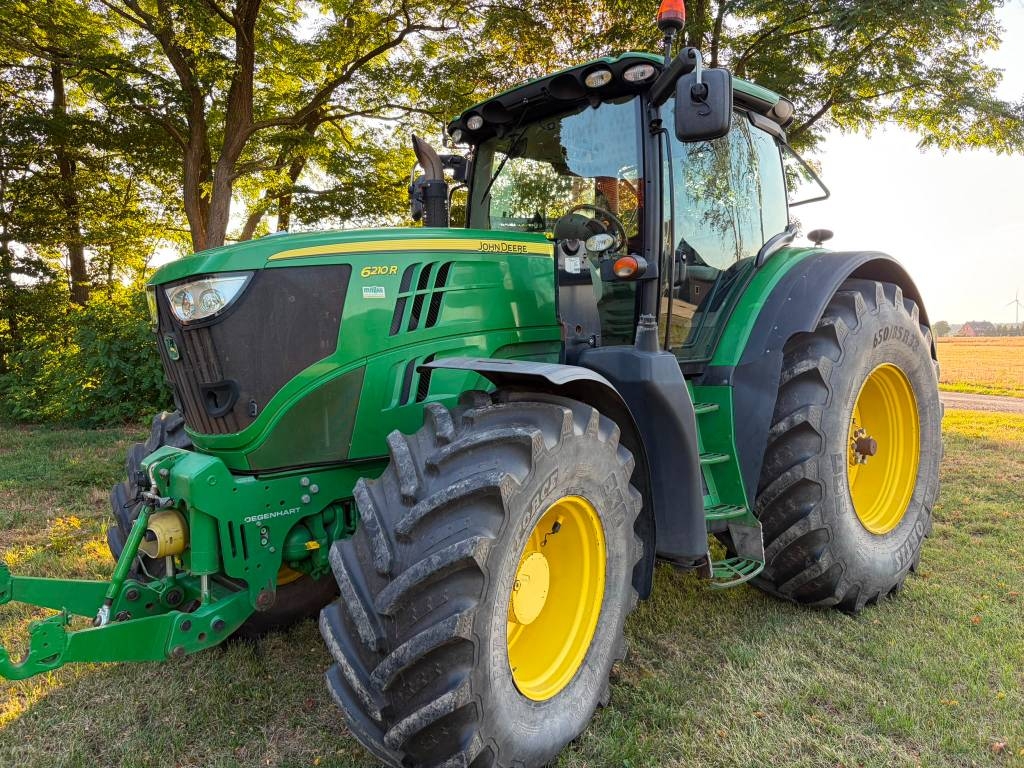 Tracteur agricole John Deere 6210 R — occasion 2012, 9 180 h