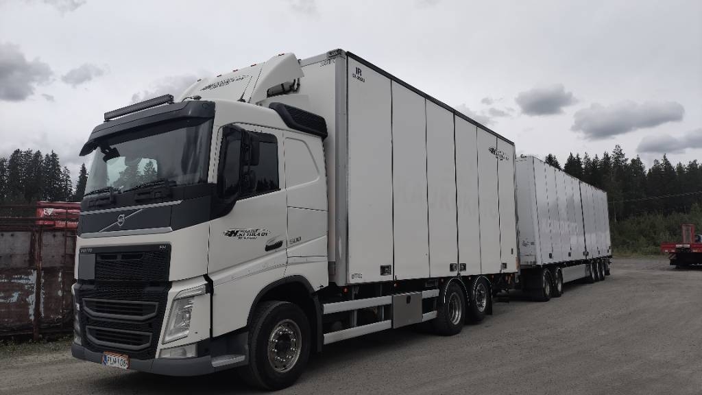 Volvo FH13 6x2 sivuauk+pl-nostin +5 aks kärry