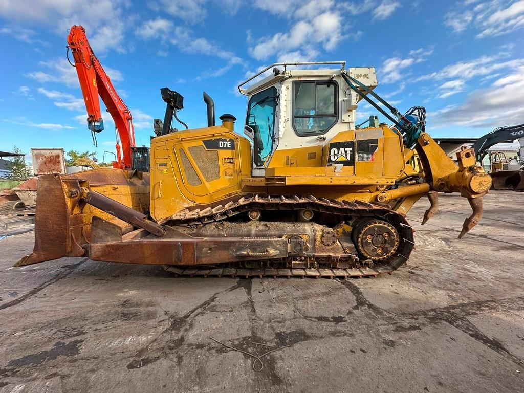 Bulldozer Caterpillar D 7 E — occasion 2011, 9 582 h