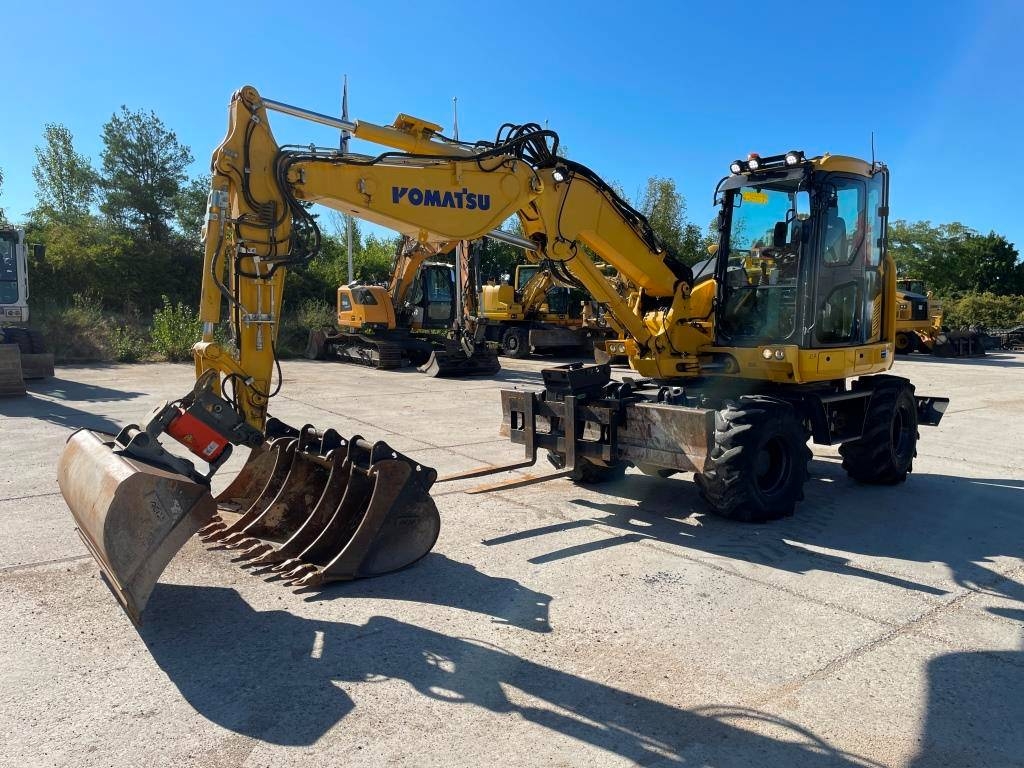Pelle sur pneus Komatsu PW98MR-11E0 — occasion 2022, 1 880 h
