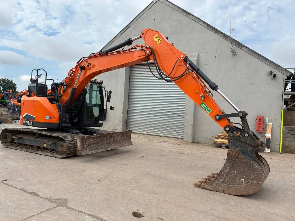 Doosan Develon DX140LCR-7