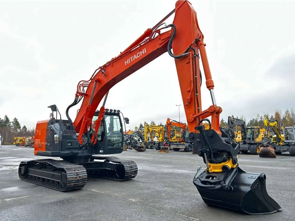 Hitachi ZX 225 US LC-5 /MYYTY , SOLD kuva 3