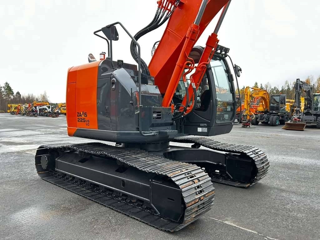 Hitachi ZX 225 US LC-5 /MYYTY , SOLD kuva 4