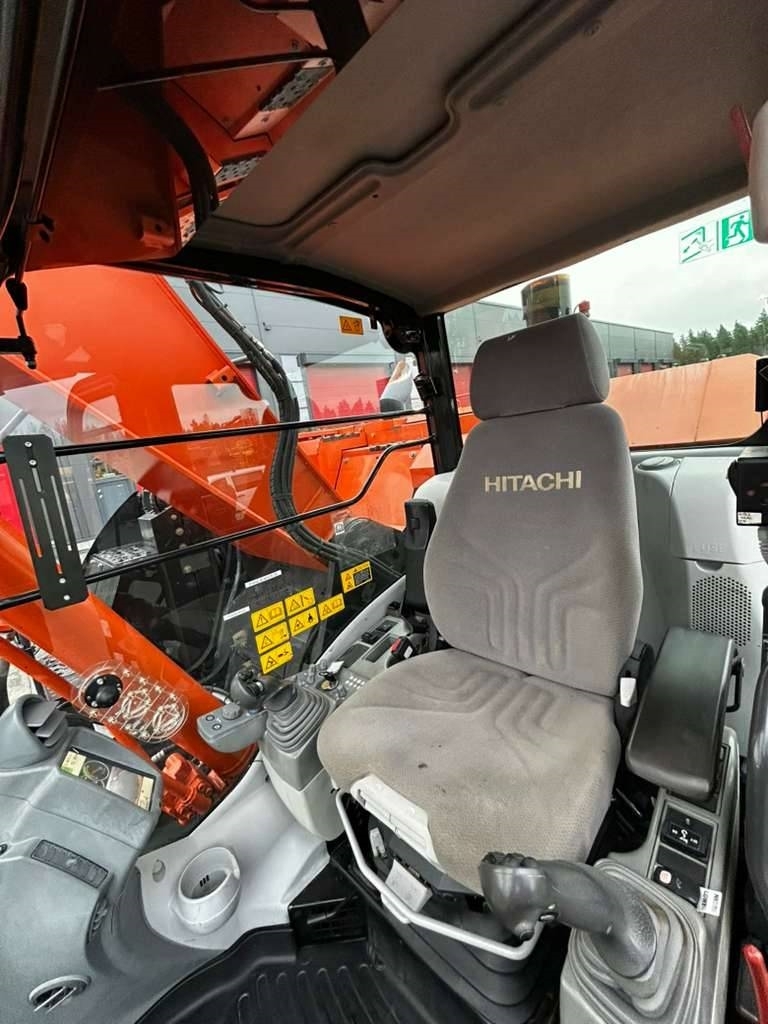 Hitachi ZX 225 US LC-5 /MYYTY , SOLD kuva 21