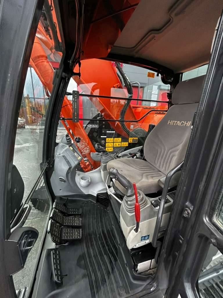 Hitachi ZX 225 US LC-5 /MYYTY , SOLD kuva 22