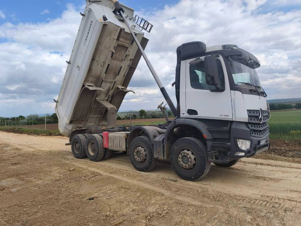 Mercedes-Benz Arocs 4142