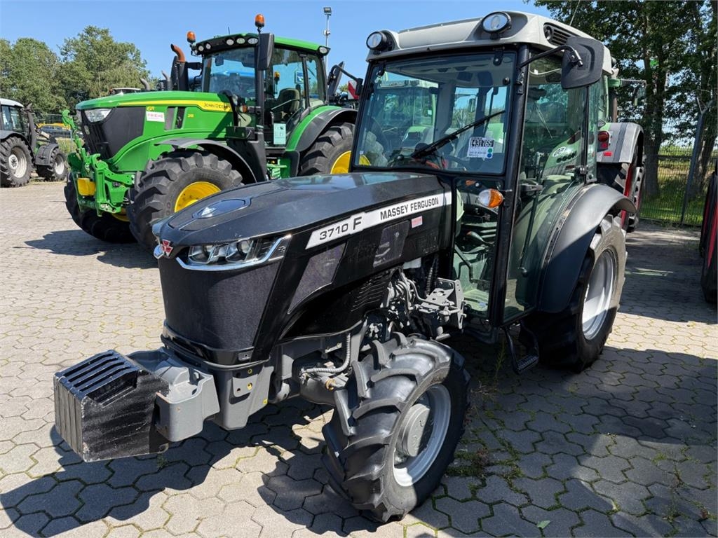 Massey Ferguson 3710 F