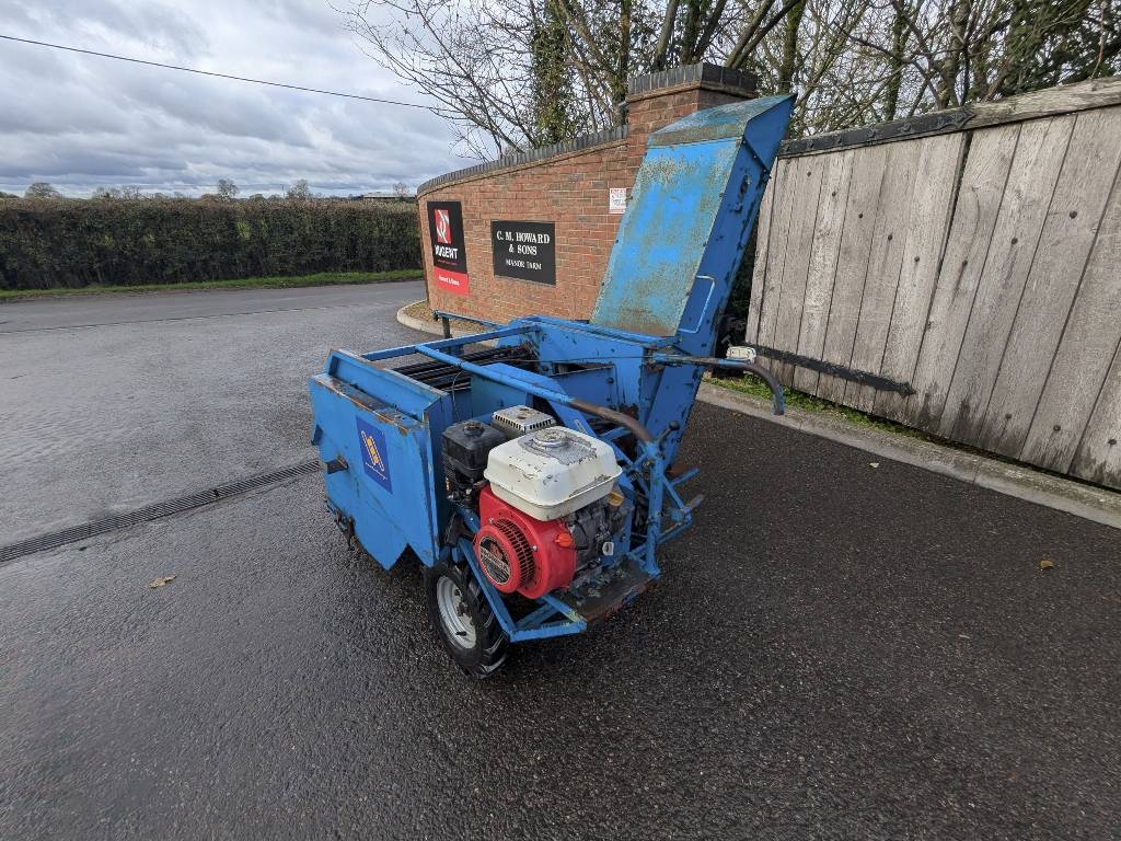 SOMERSET FARM MACHINERY APPLE HARVESTER