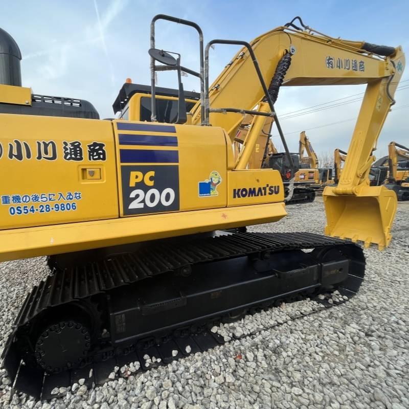 Komatsu PC 200