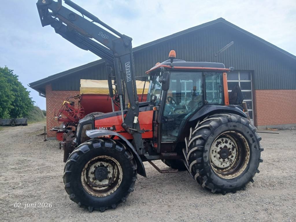 Valtra A95 med frontlæsser og frontlift