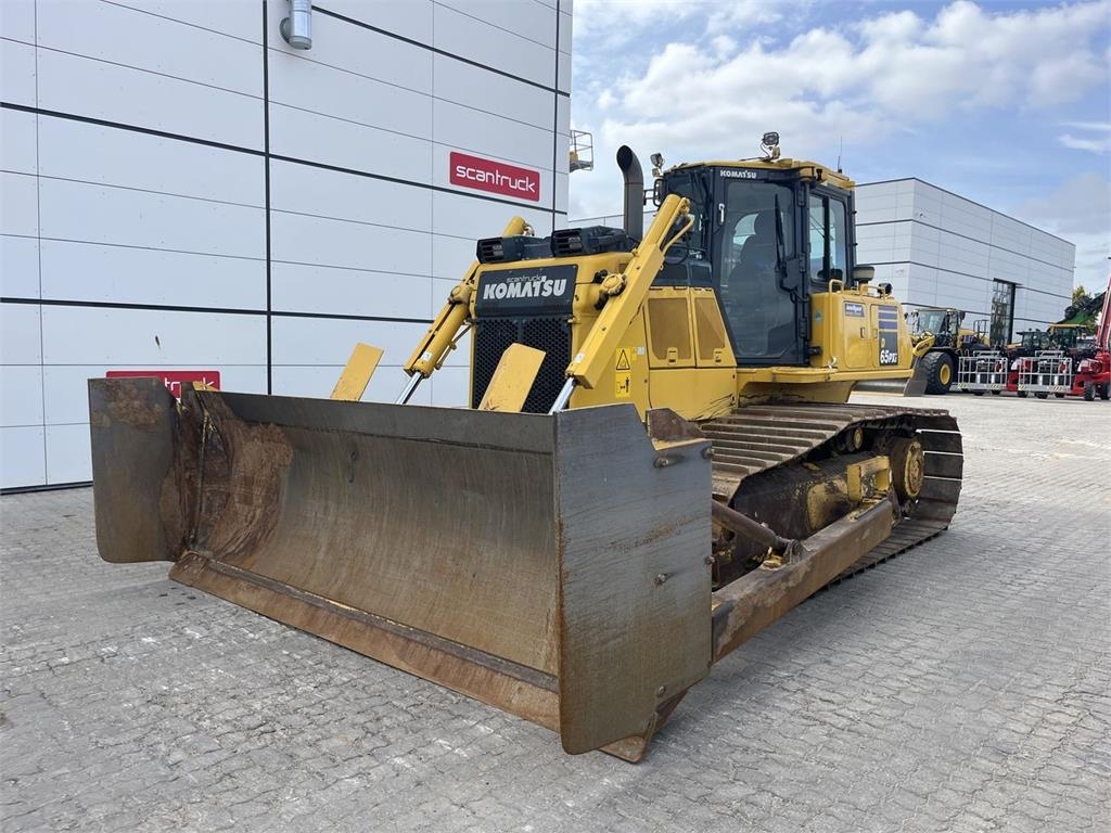 Komatsu D65PXI-18EO