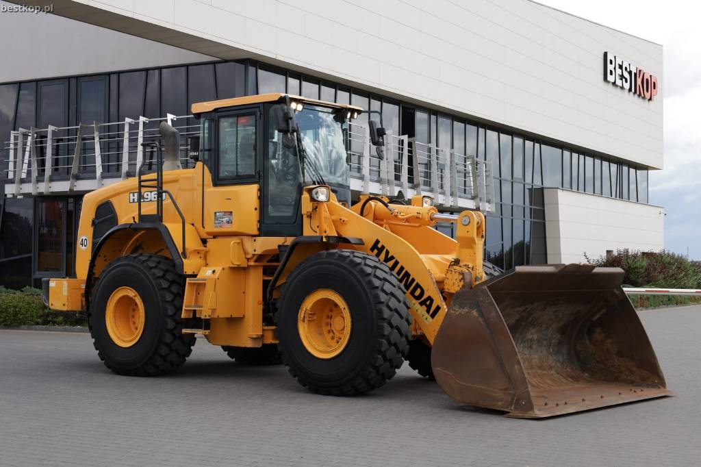 Hyundai HL 960