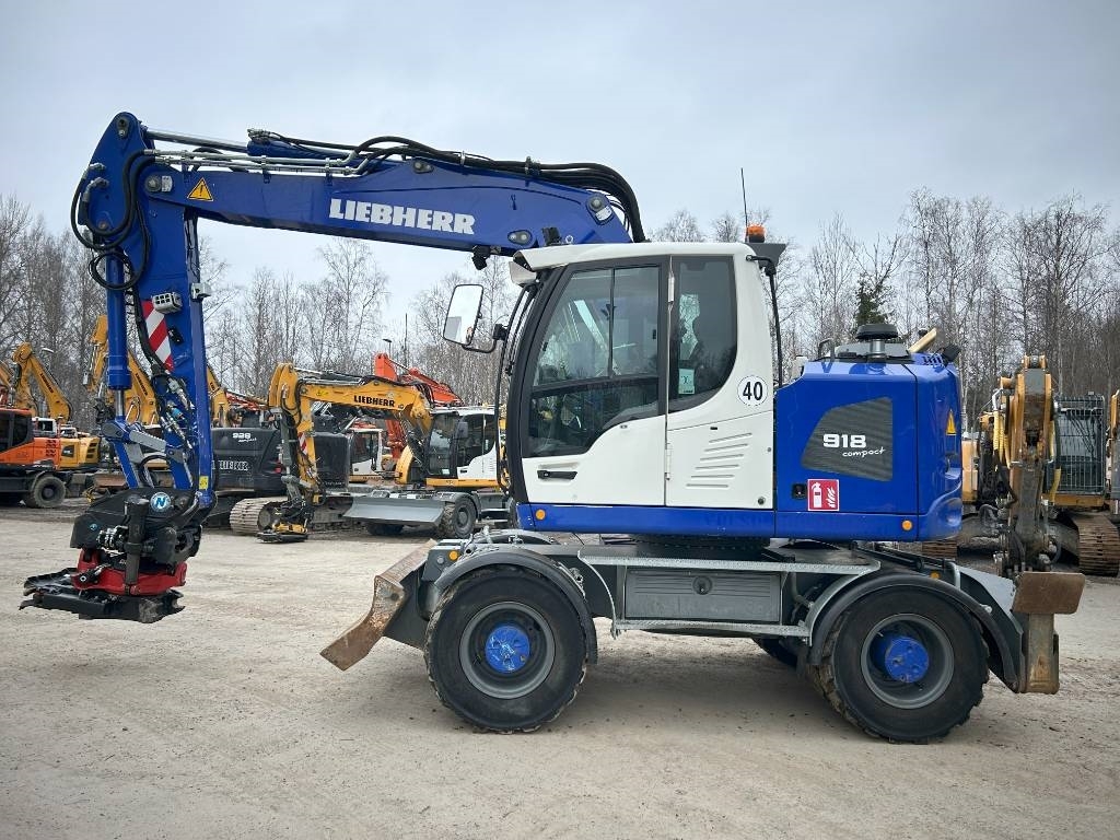 Liebherr A 918 Compact
