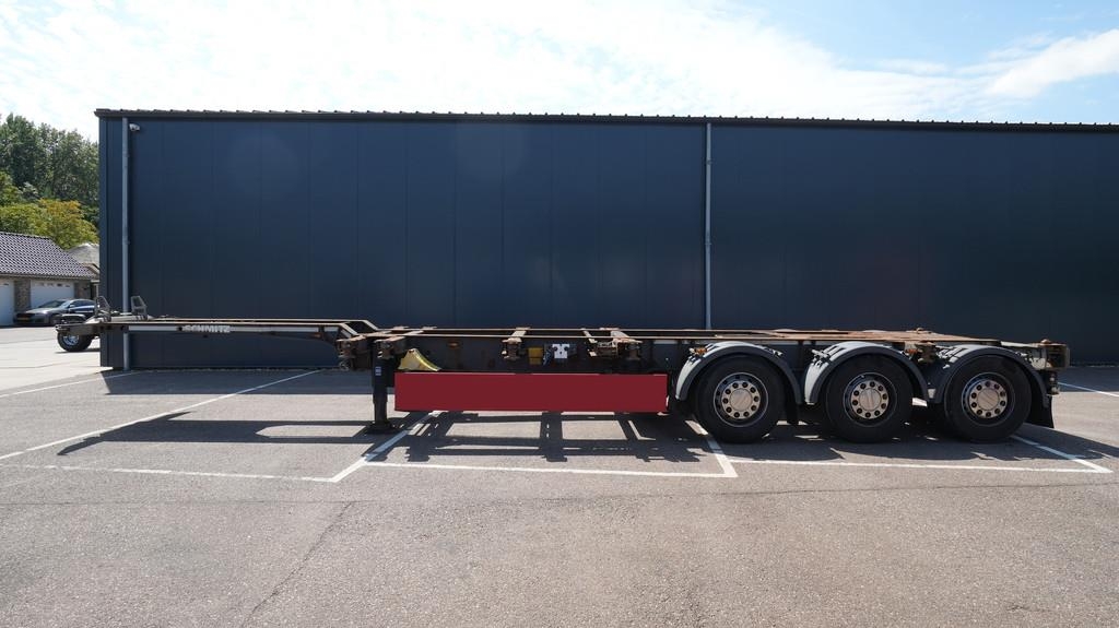 Schmitz Cargobull 3 axle container chassis extendable trailer