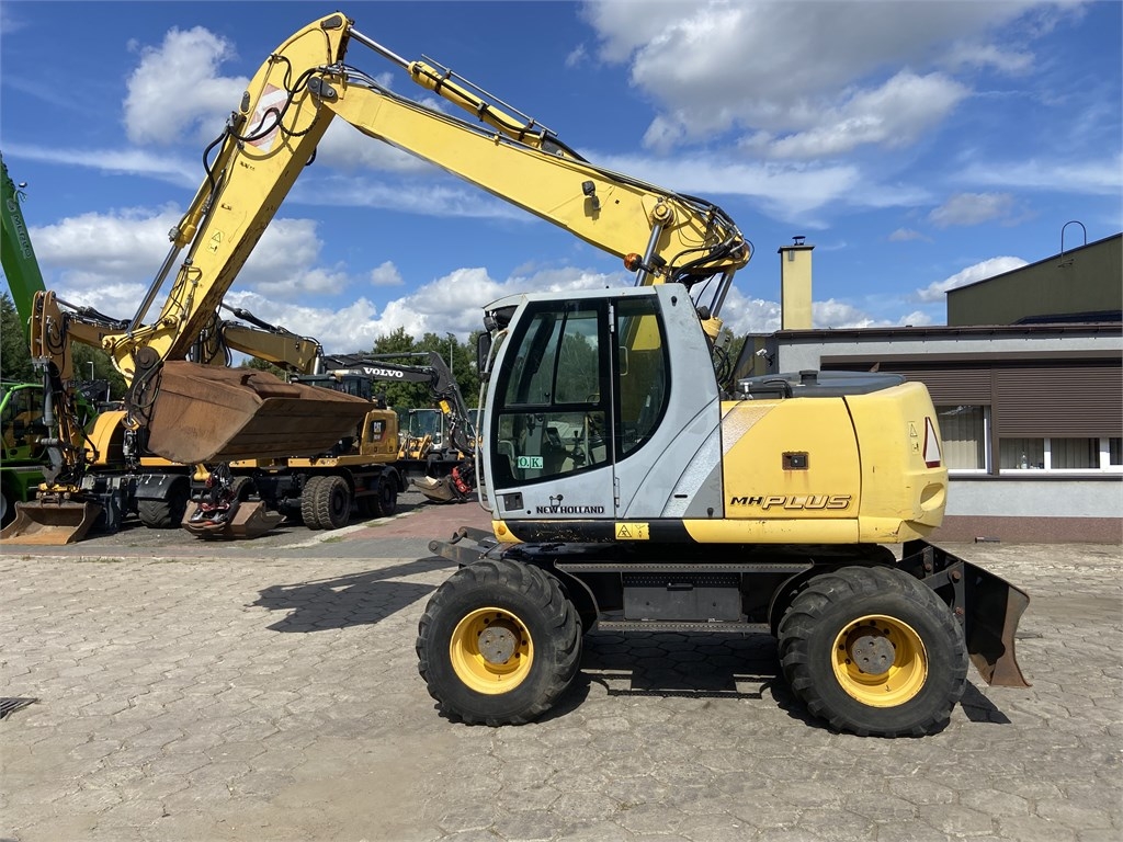 New Holland MH Plus C