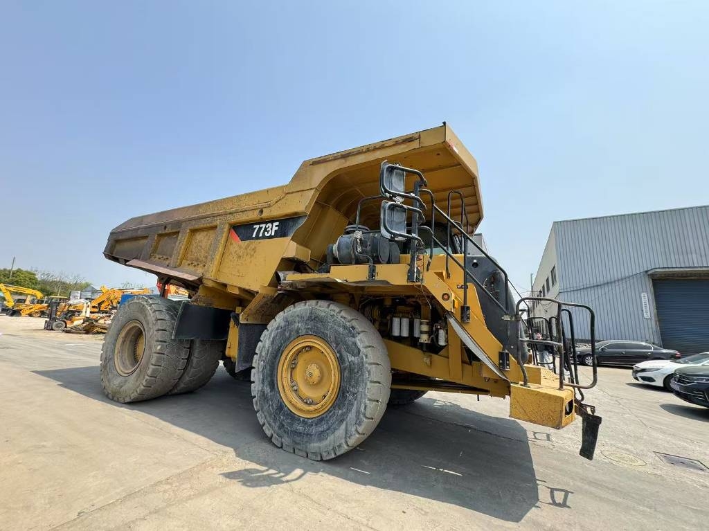 CAT 773F