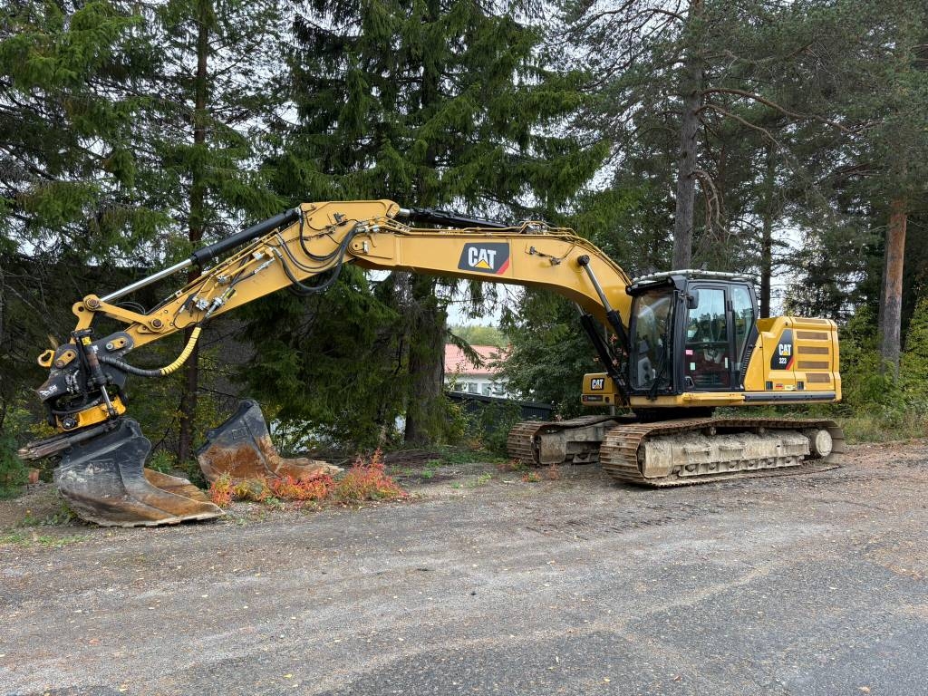 CAT 323