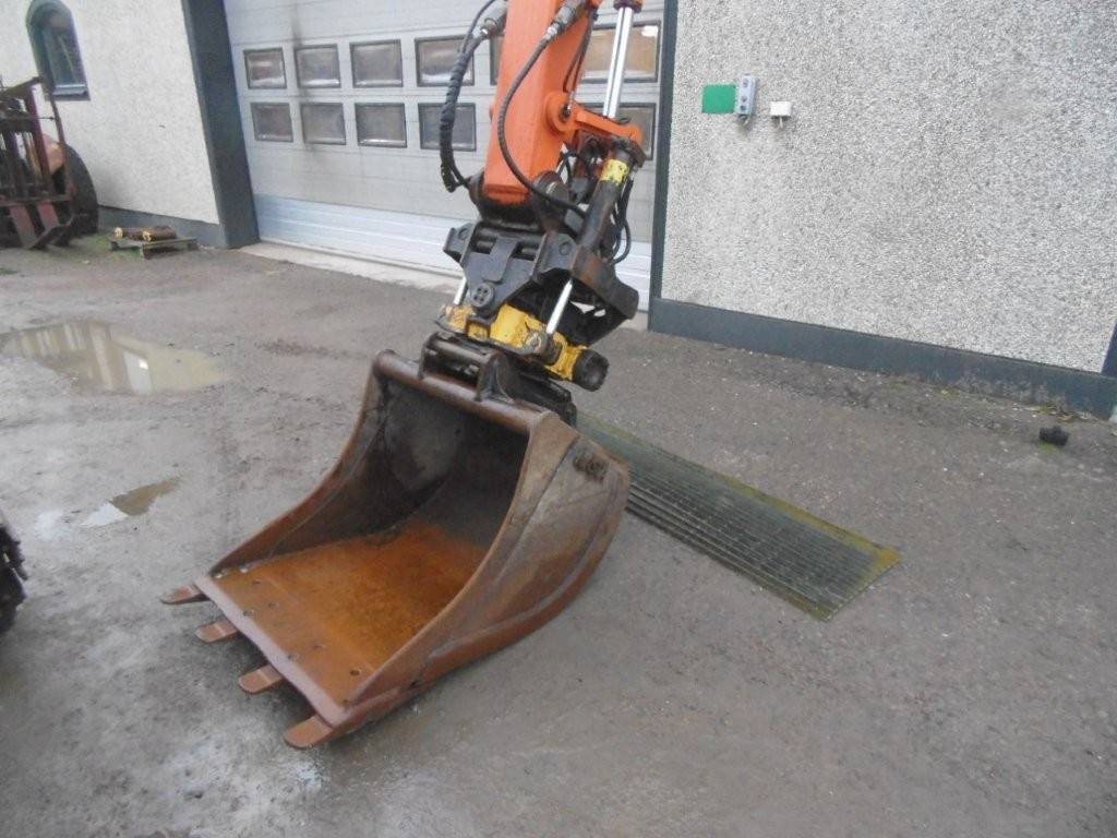 Hitachi 85 US