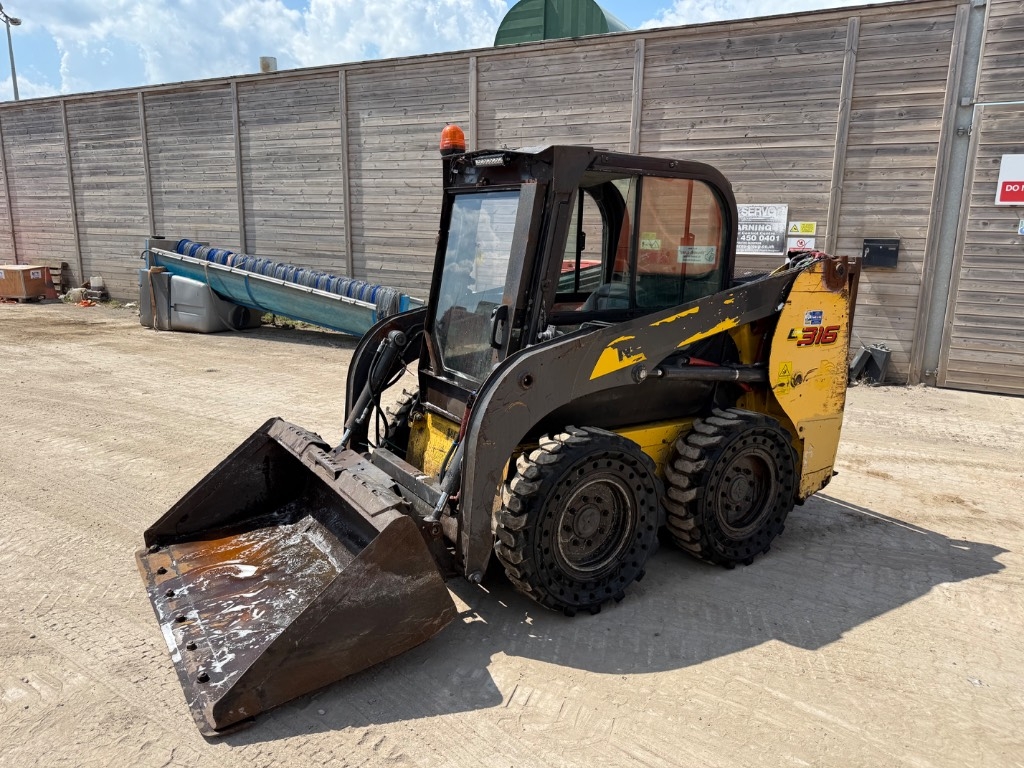 New Holland L 316