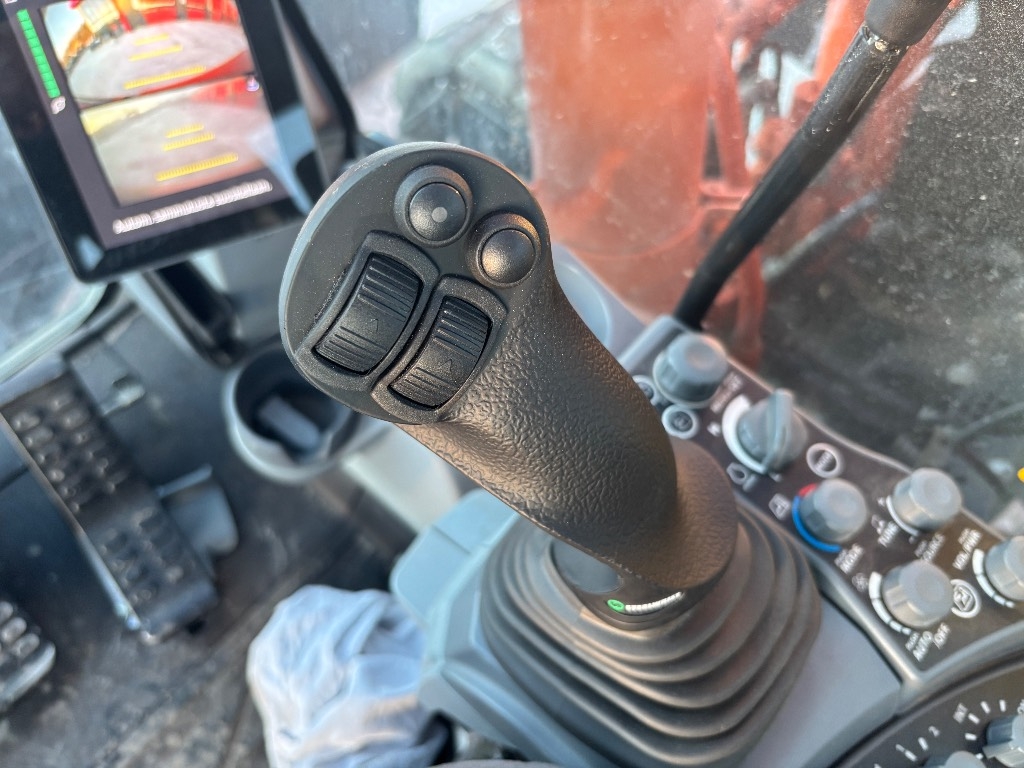 هيتاشي ZX 135 US-7 / آلة تجريبية، أعلى المعدات، المرحلة الخامسة kuva 12