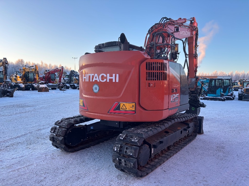 هيتاشي ZX 135 US-7 / آلة تجريبية، أعلى المعدات، المرحلة الخامسة kuva 4