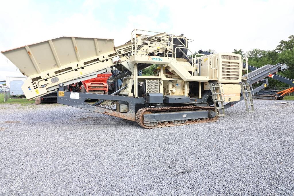 Crible Metso LT 200 HP — occasion 2020, 2 411 h