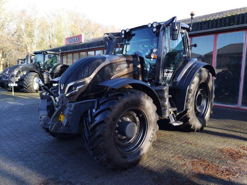 Valtra T 215 V