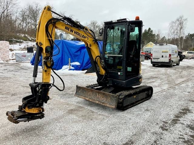 New Holland E 25 D