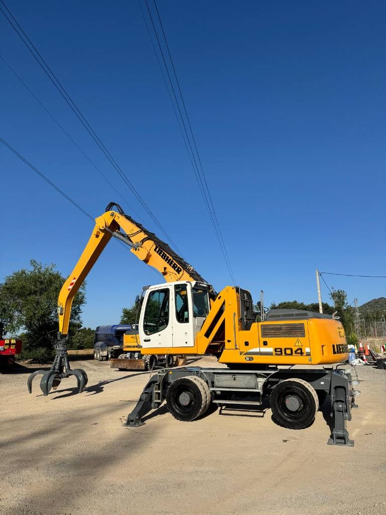 Liebherr A 904 C
