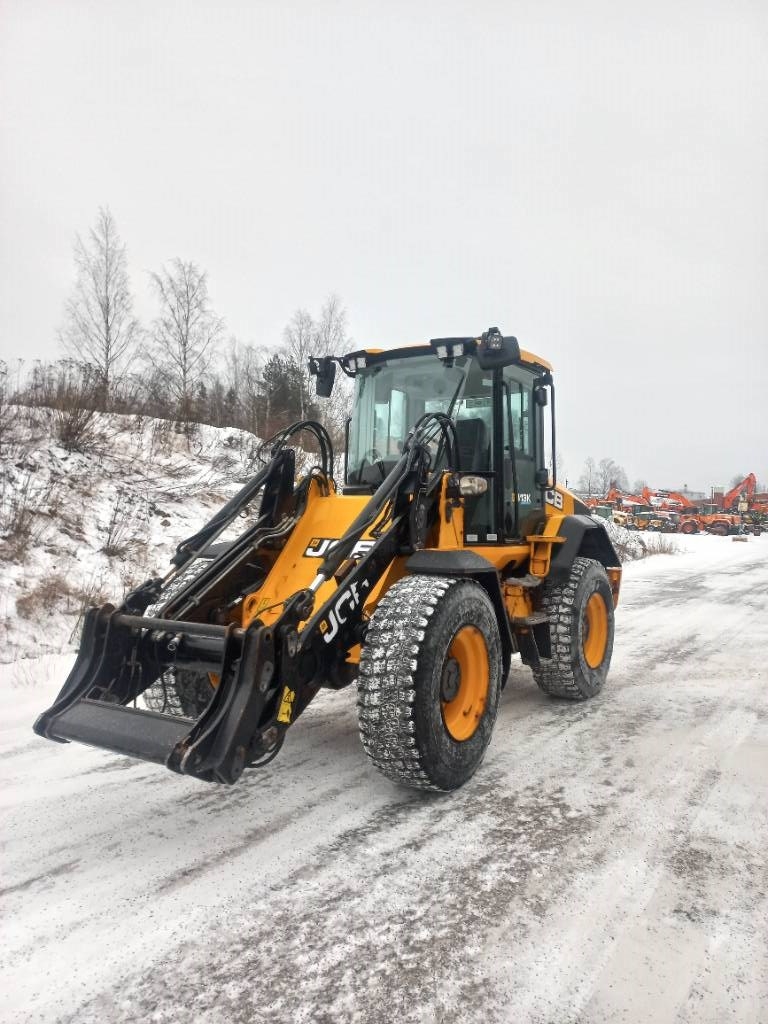 JCB 413K