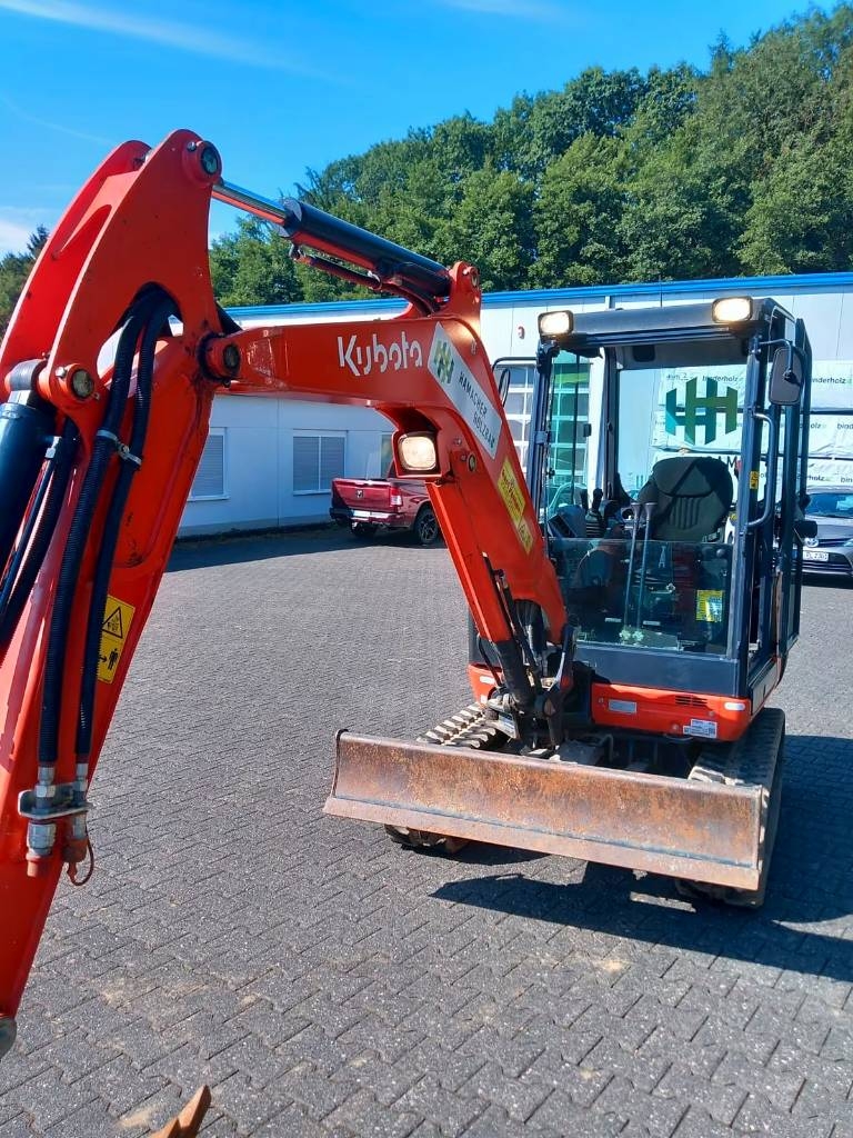 Mini-pelle Kubota KX 030-4 — occasion 2023, 400 h