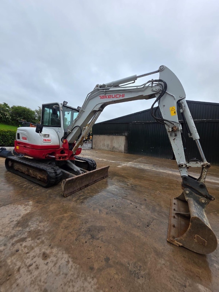 Takeuchi TB 260