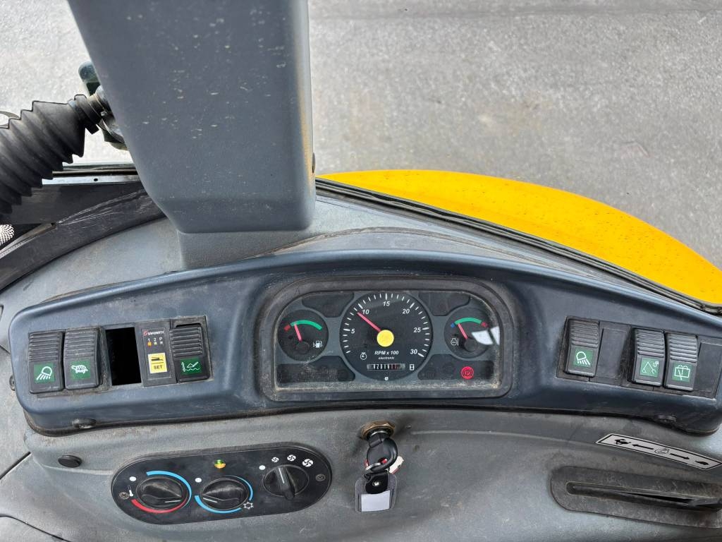 New Holland LB 115 B-4 PS/ Tilter, 2 buckets, Hyd tines kuva 20