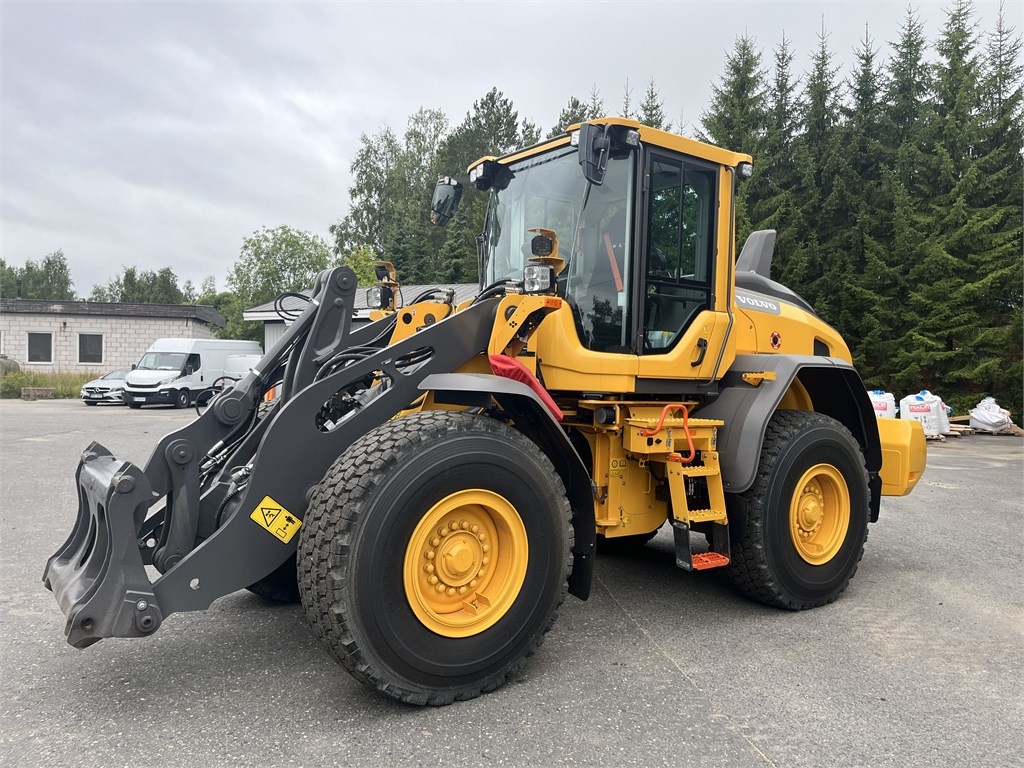 Chargeuse sur pneus Volvo L70H2 — occasion 2025, 10 h