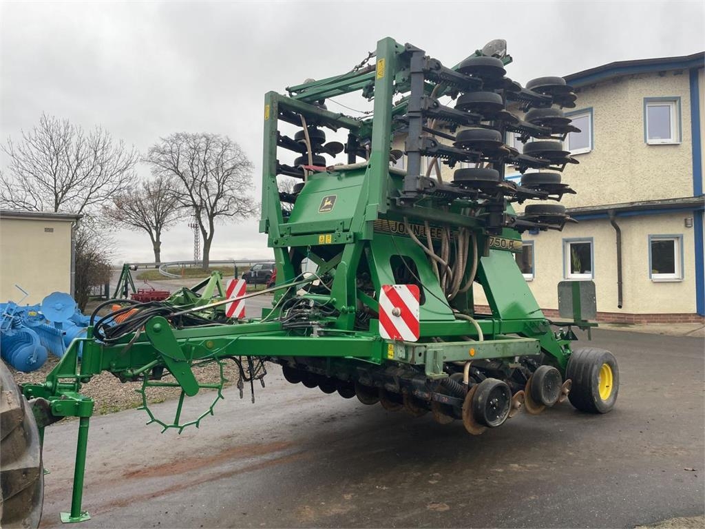 Semoir de précision John Deere 750A 6m inkl. Werkstattdurchsicht — occasion 2002