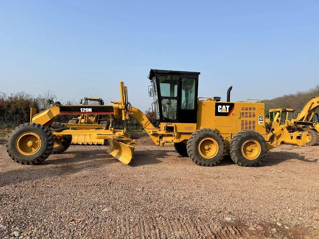 Niveleuse Caterpillar 120 H — occasion 2019, 3 300 h