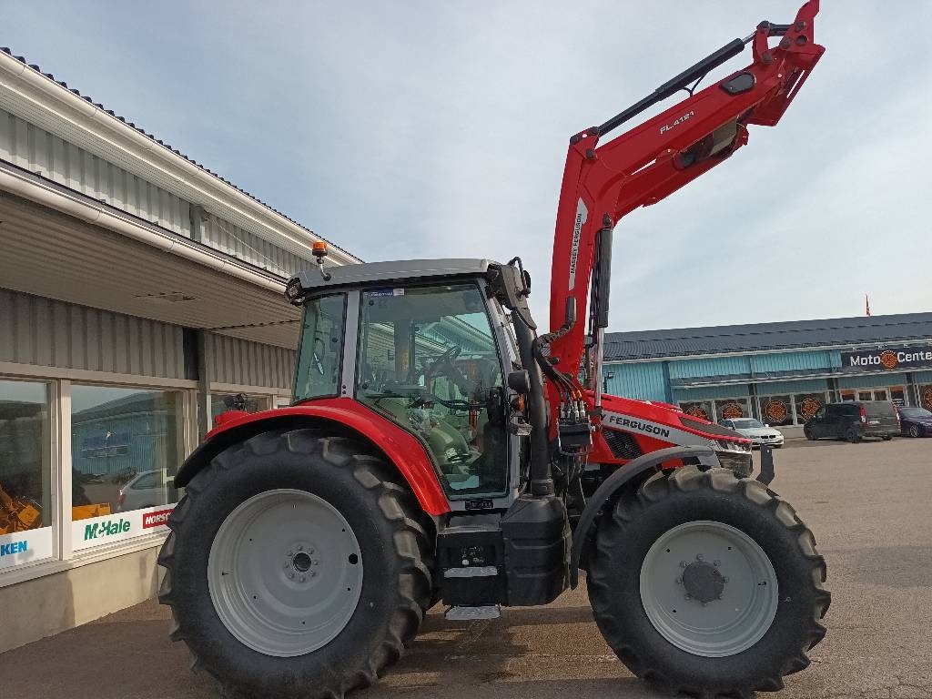 Massey Ferguson 5s.145 Dyna6 Efficient