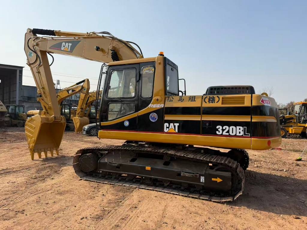 Pelle sur chenilles Caterpillar 320B — occasion 2020