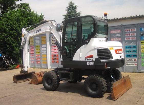 Pelle sur pneus Bobcat E 55 W EA * 3x Löffel * — occasion 2013, 4 830 h