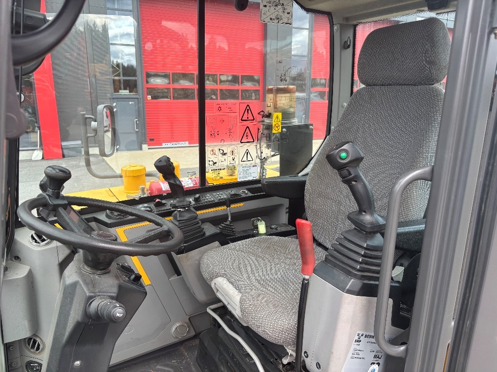 Volvo EW 60 E / Rotator, Grease, 3 Buckets, Margvero kuva 13