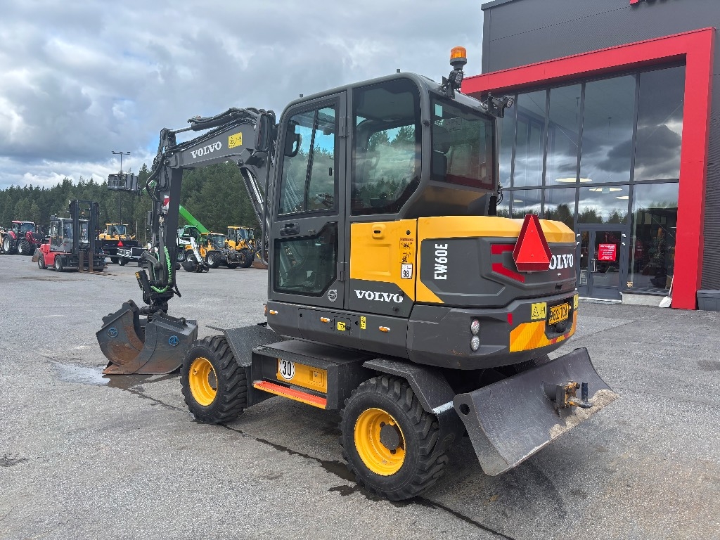 Volvo EW 60 E / Rotator, Grease, 3 Buckets, Margvero kuva 3