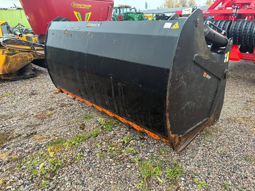 Quicke Silocut XL 250
