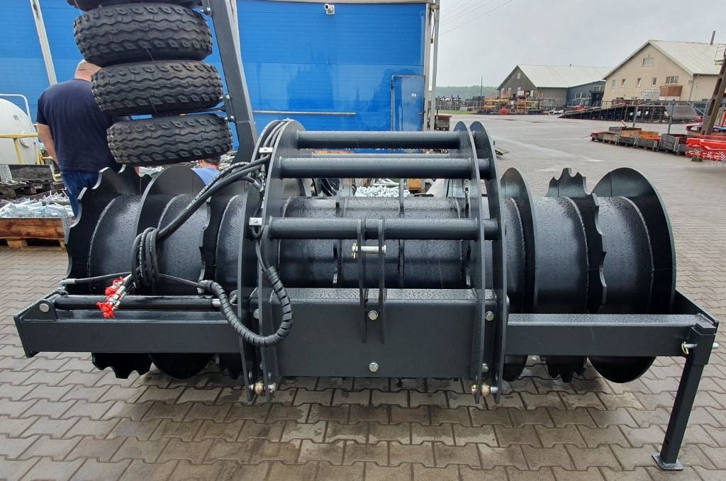Top-Agro Wał pryzmowy z dociskiem, przesuwem / prism roller
