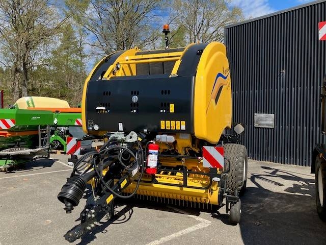 New Holland Roll-Belt 180 Plus Cropcutter