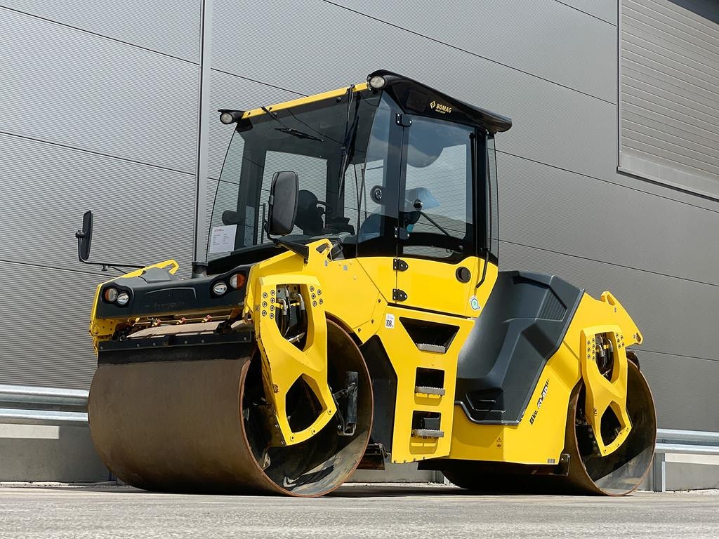 Rouleau tandem Bomag BW 161 AD-5 — occasion 2020, 2 039 h