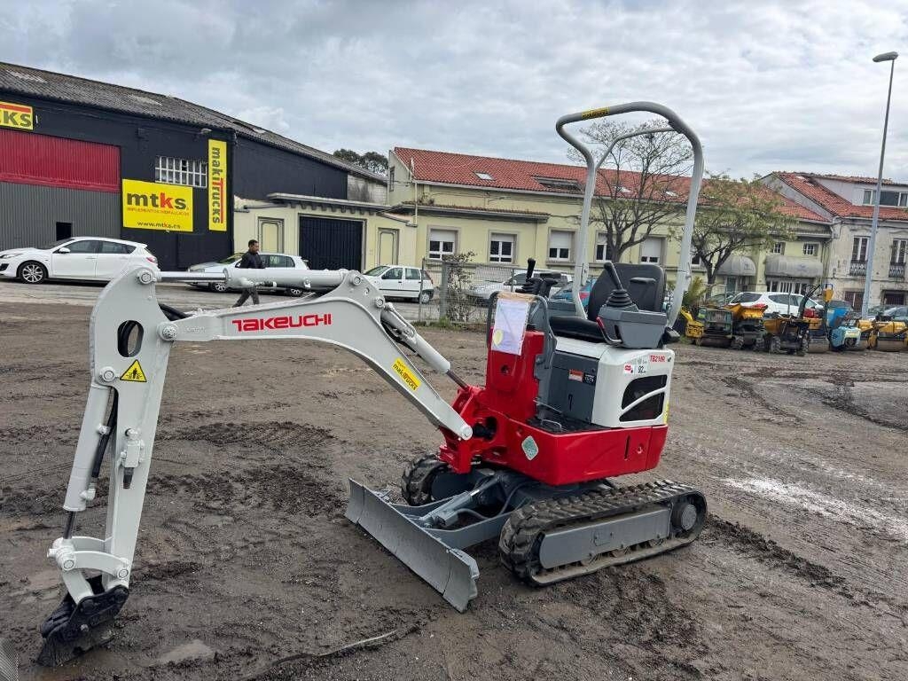 Takeuchi TB210R
