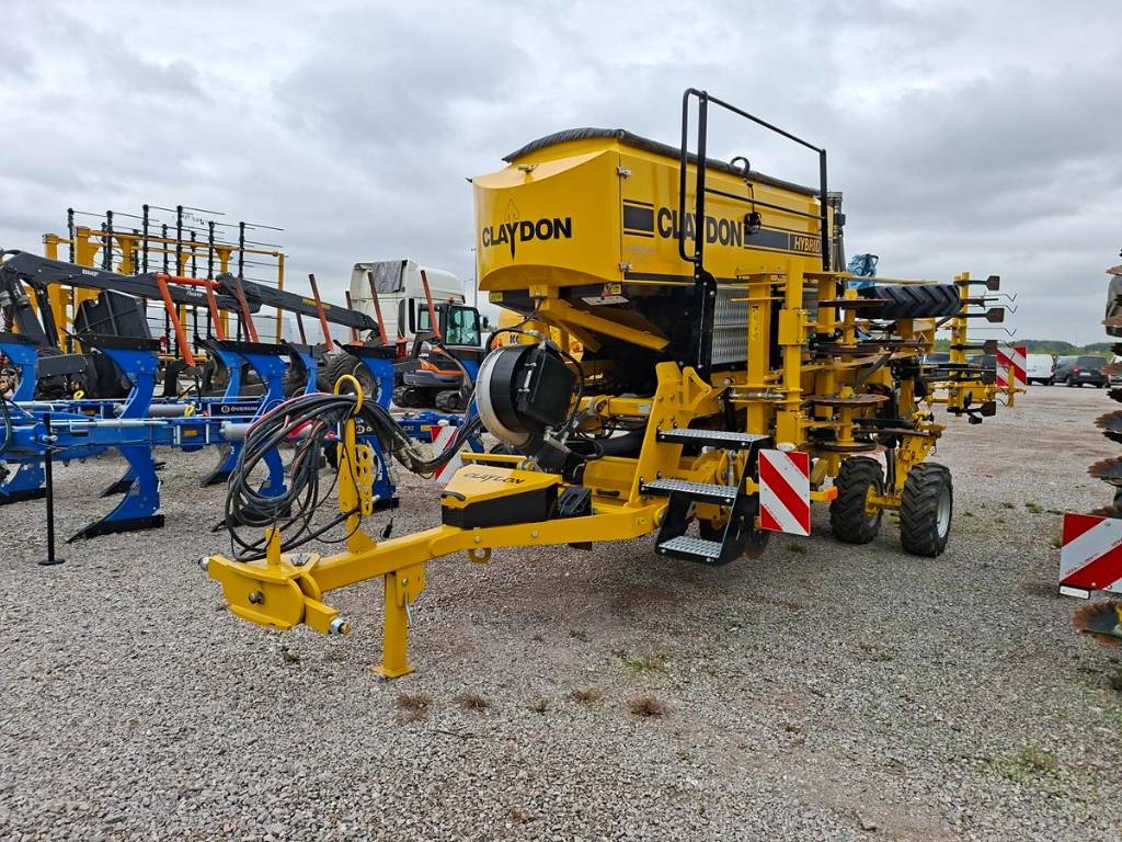 Siewnik Pasowy CLAYDON TRAILED HYBRID T4