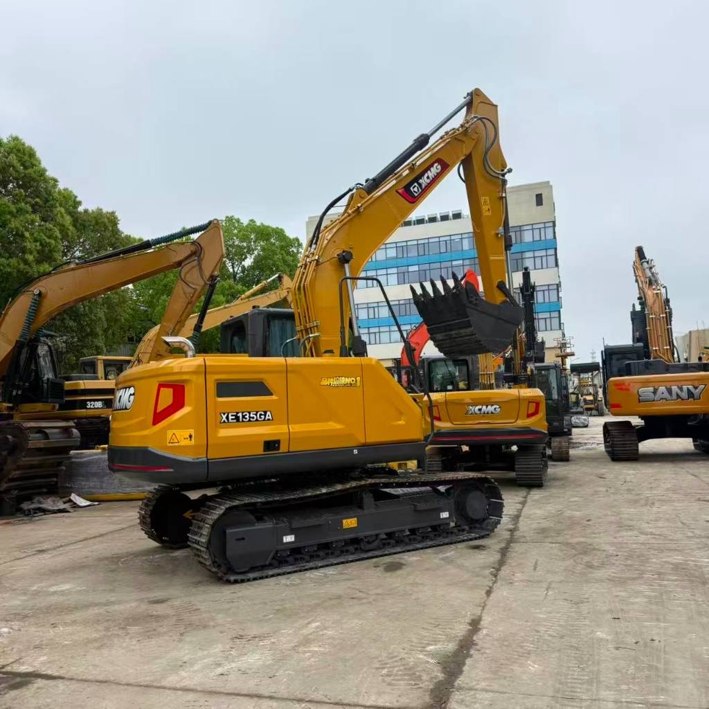 XCMG XE 135GA